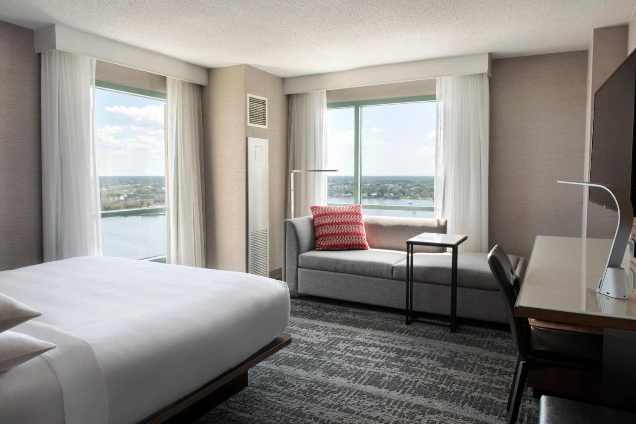 Norfolk Waterside Marriott Hotel Exterior photo