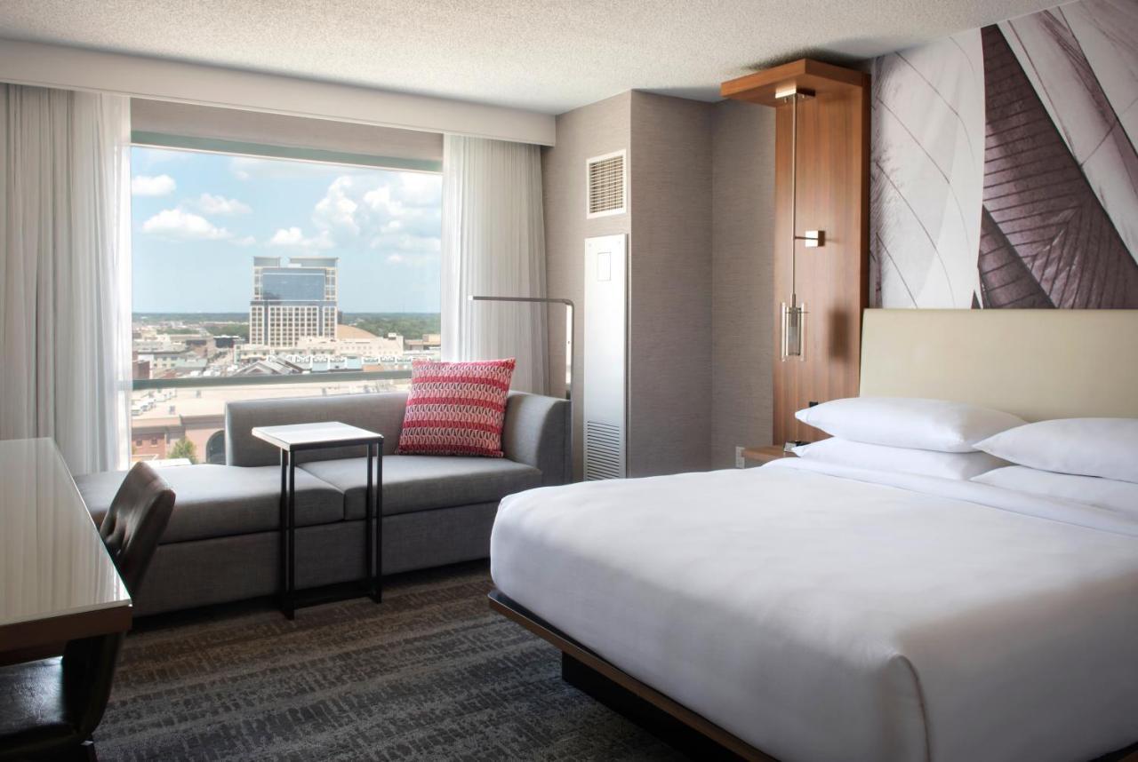 Norfolk Waterside Marriott Hotel Exterior photo